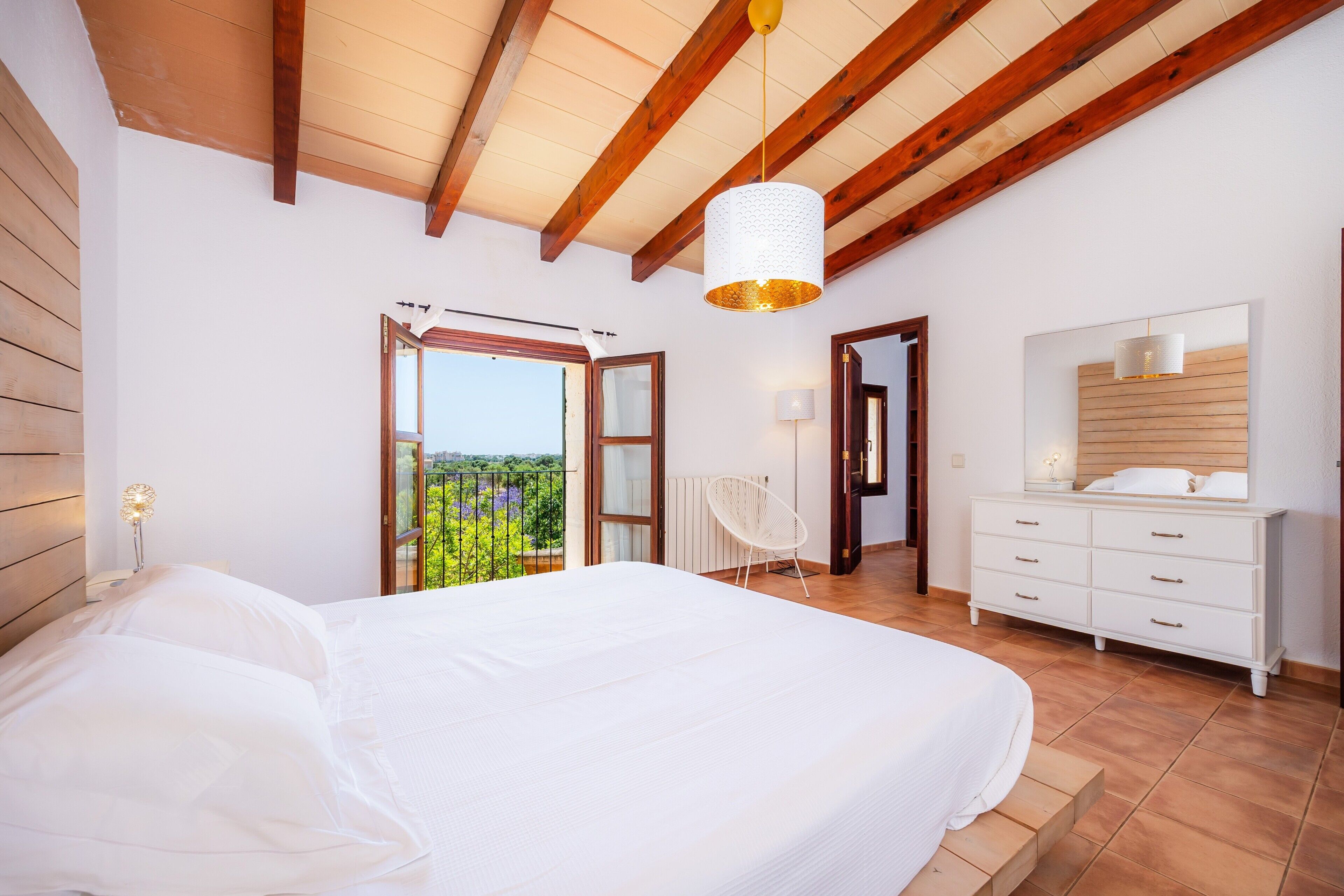 5 Schlafzimmer, Bügeleisen/Bügelbrett, kostenloses WLAN, Bettwäsche