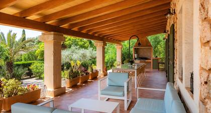 Landhaus 'Es Matul-los Ref 134' mit Bergblick, privatem Pool und WLAN