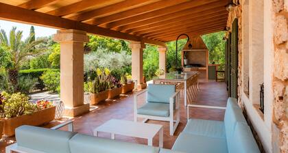 Finca 'Es Matul-los Ref 134' mit Bergblick, privatem Pool und Wi-Fi