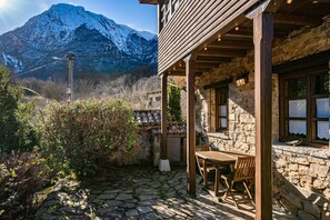 屋外ダイニングエリア