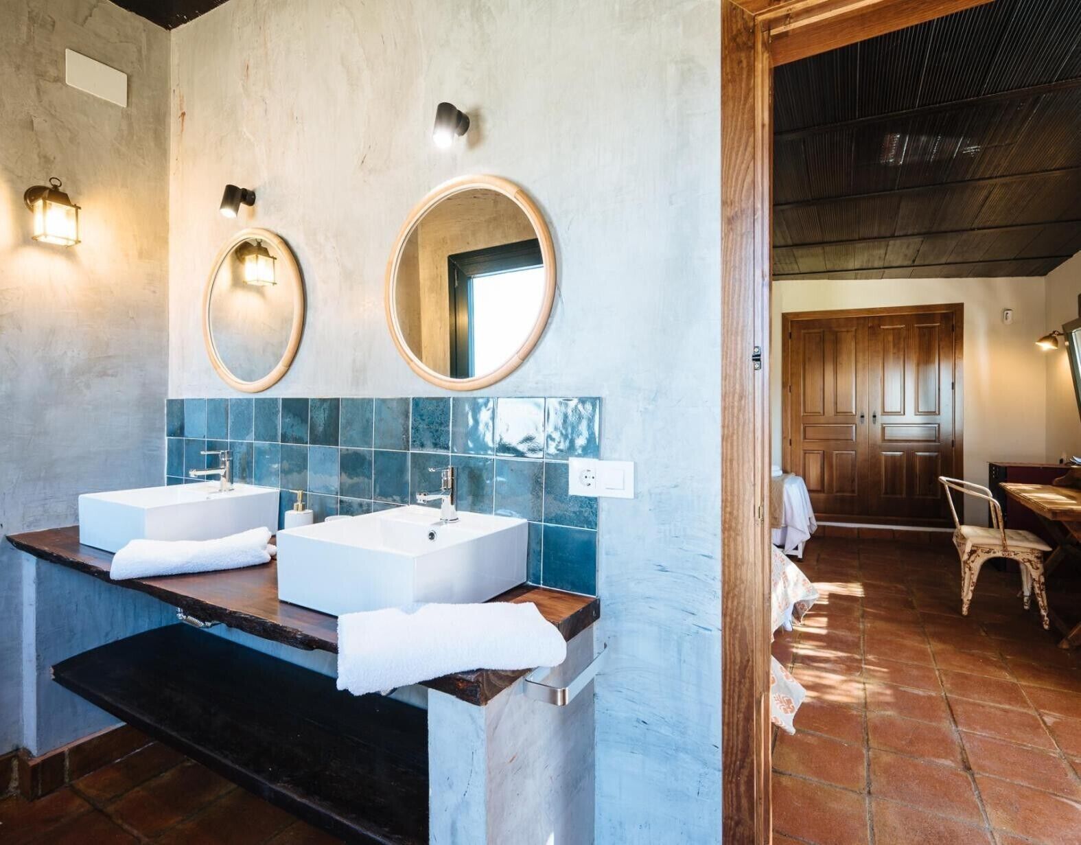 8 chambres, Wi-Fi gratuit, draps fournis