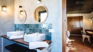 8 chambres, Wi-Fi gratuit, draps fournis