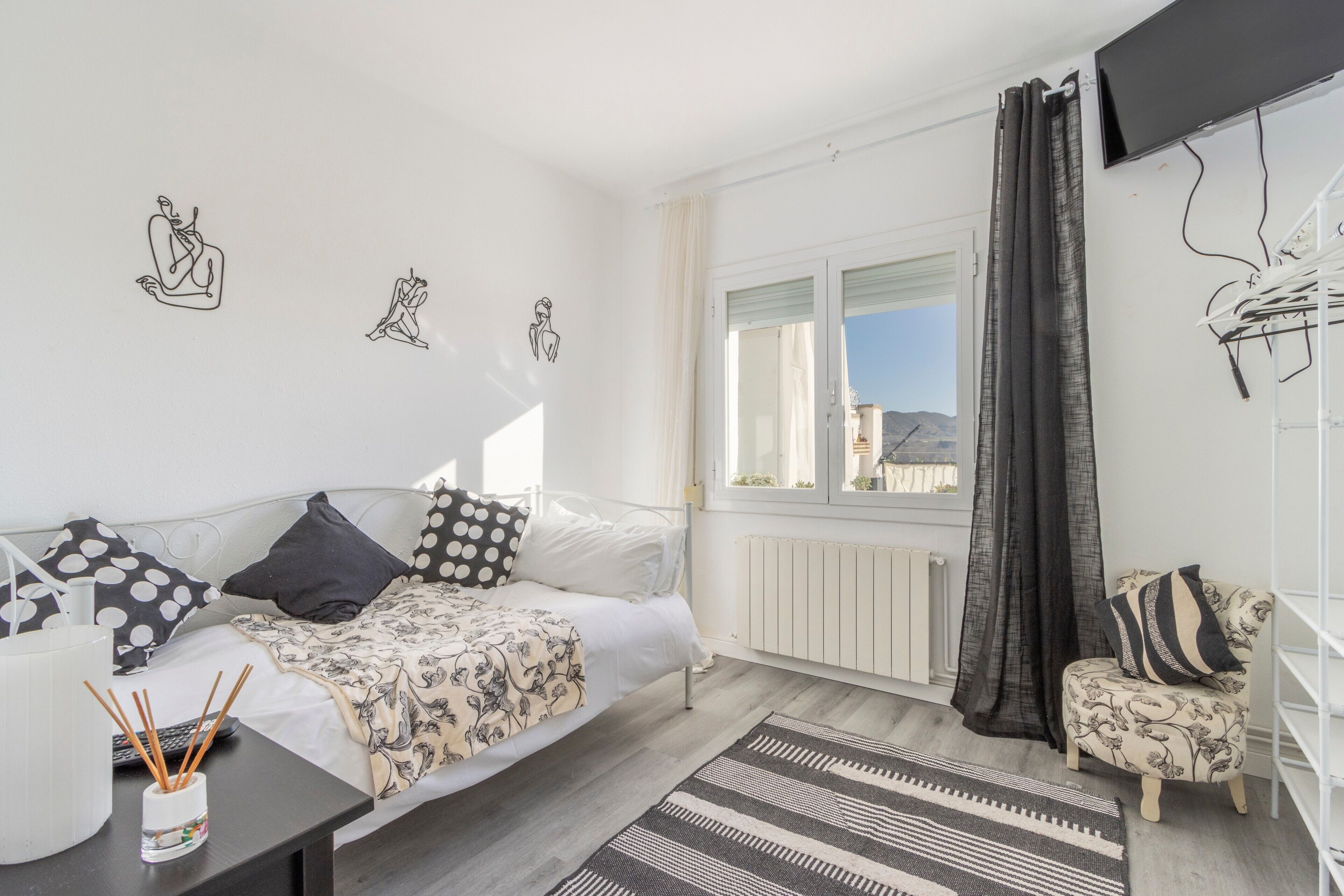 3 Schlafzimmer, Schreibtisch, Bügeleisen/Bügelbrett, kostenloses WLAN