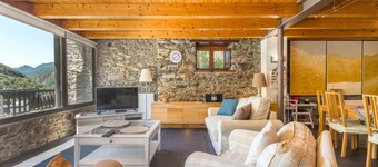 Casa rural 'Casa Guillem 3' con vistas al lago, Wi-Fi y aire acondicionado