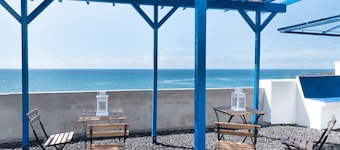 Apartment 'La Bayana - 4' with Sea View, Shared Pool and Wi-Fi