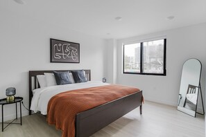 2 habitaciones, tabla de planchar con plancha, wifi y ropa de cama