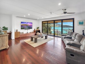 リビング エリア