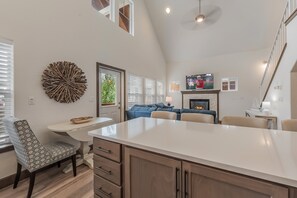 Interior - Pet Friendly Bungalow in heart of Dover Bay sleeps up to 8 (Dover)