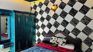 5 bedrooms, iron/ironing board, WiFi
