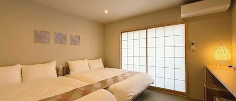 2 bedrooms, WiFi, bed sheets