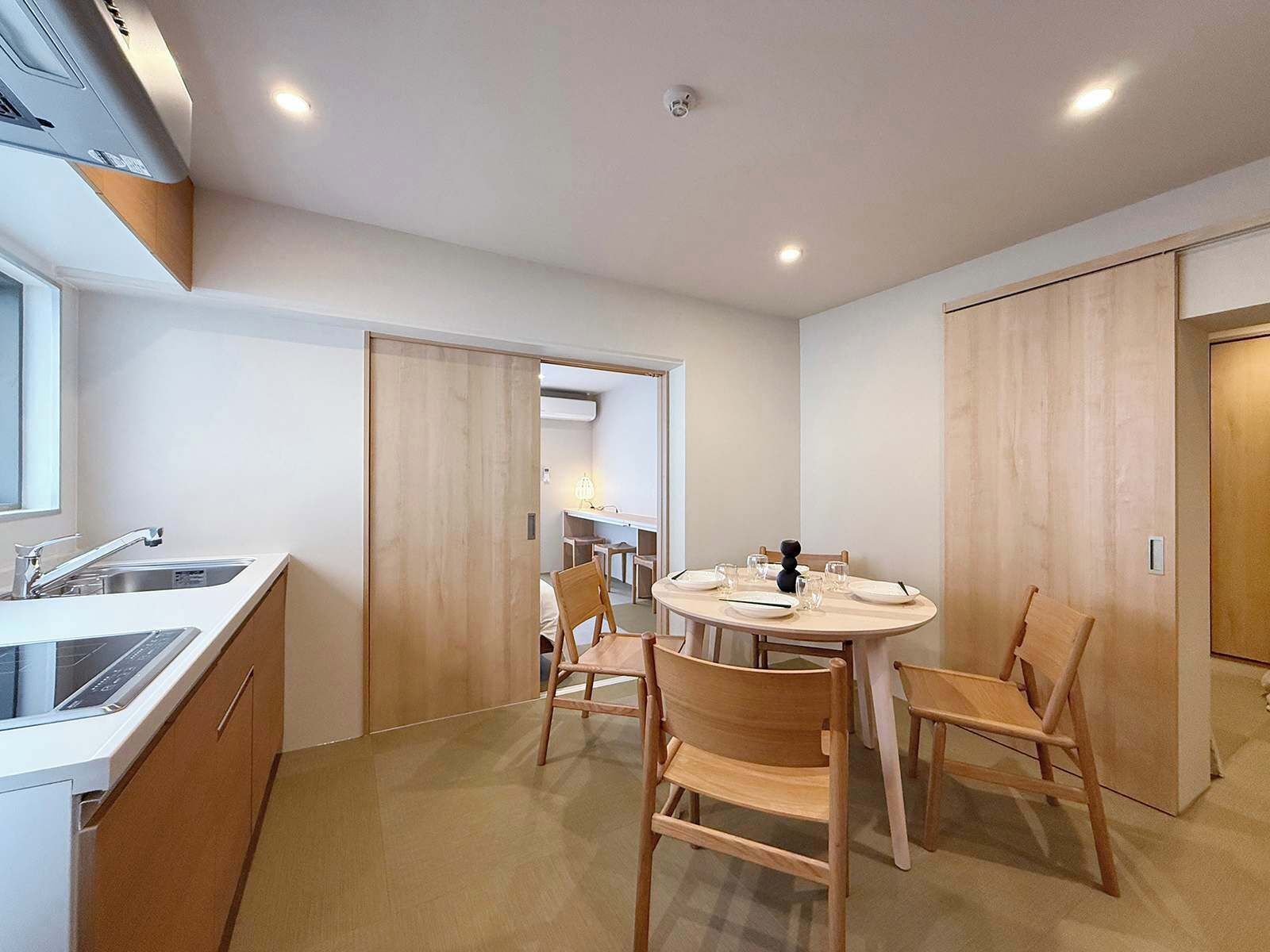 雪櫃、微波爐、廚房用具/餐具/器皿