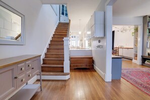 Interior - Sojourn Unique Cap. Hill Home 4 min Walk to Metro (District of Columbia)