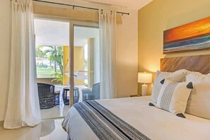 2 bedrooms, desk, iron/ironing board, WiFi