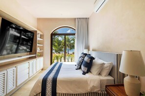 3 bedrooms, desk, WiFi, bed sheets