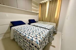 2 室のベッドルーム、アイロン / アイロン台、WiFi (無料)、ベッドシーツ