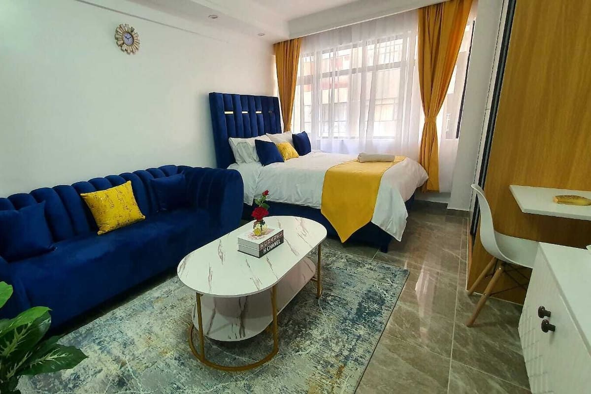 Romantic Studio Suite, City View | 1 bilik tidur, ruang kerja komputer riba, langsir/tirai gelap terus