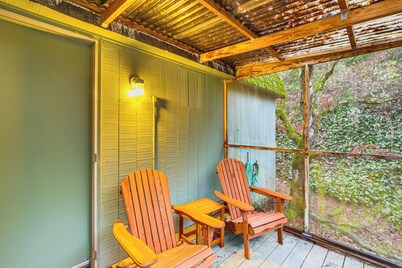 2 Mi to University of Oregon: Pet-Friendly Abode