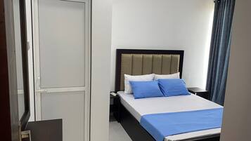 2 chambres, fer et planche Ă repasser, Wi-Fi, draps fournis