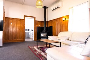 Smart TV - Hill View, Burkes Pass (Burkes Pass)