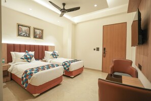 Laptop workspace, free WiFi - Kaashvi Residency - Managed by Atithi House (Greater Noida)