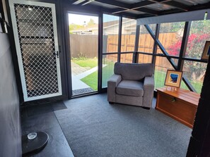 Interior - Three 64 - Close to shops, park and cafe's (Napier)