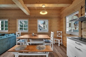 Villa | Dining