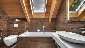 Villa | Bilik Mandi