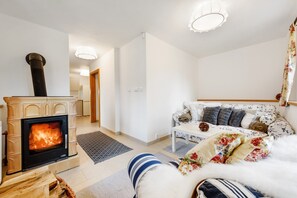 Villa | Living room - Villa in Varvazov With Garden and Barbecue (Varvažov)