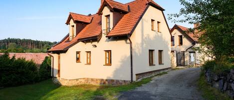 Villa | Exterior