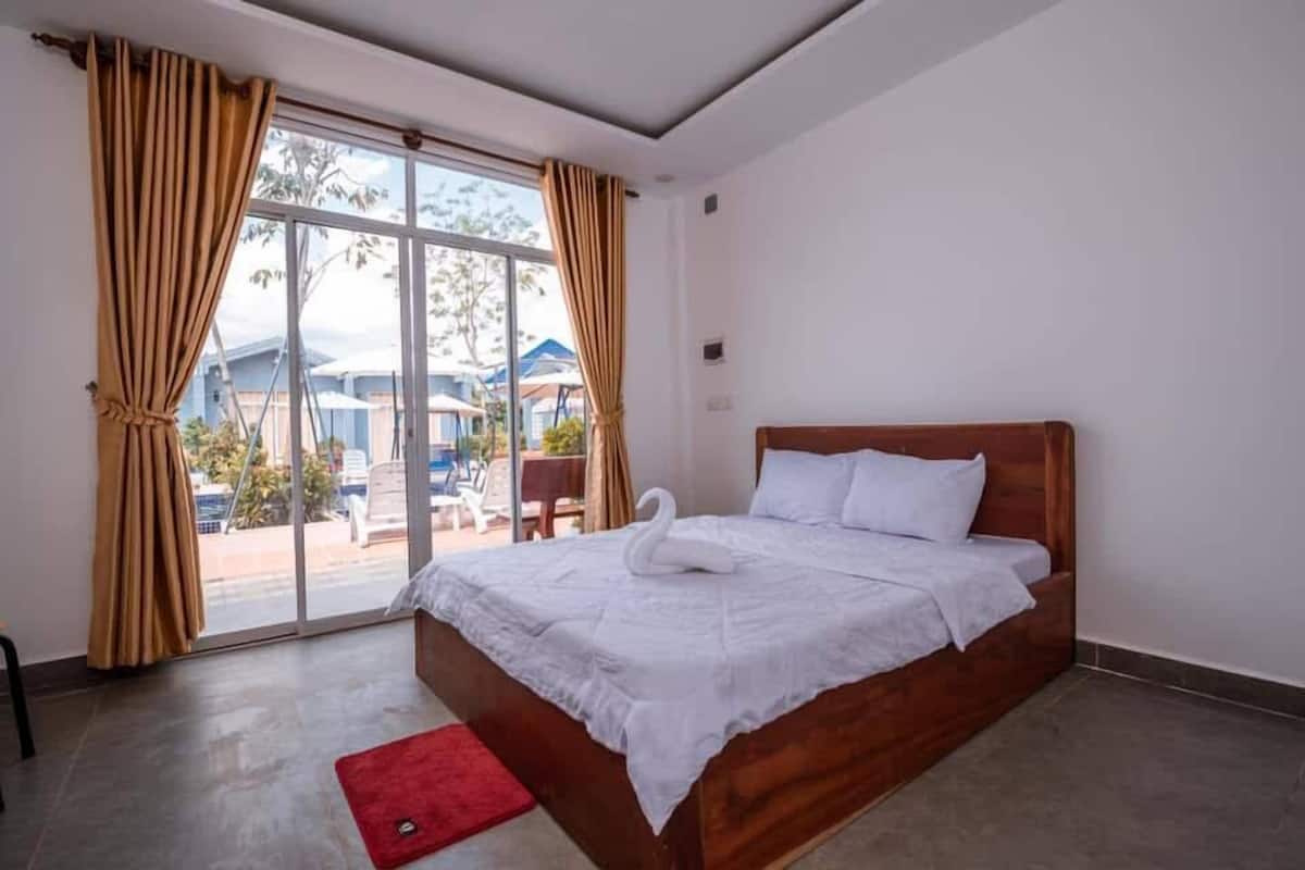1 bedroom, desk, free WiFi