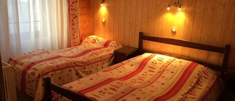 3 bedrooms, iron/ironing board, WiFi