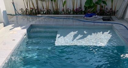 Luxury 3-bedrooms family pool villa with AC and WiFi in good location Hangdong