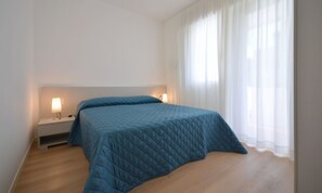 2 bedrooms - Detached villa with beautiful garden (Bibione)