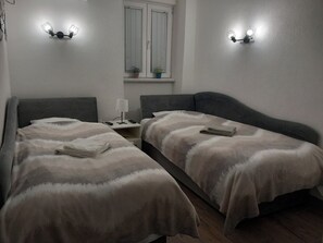 1 bedroom, WiFi, bed sheets