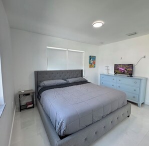 3 bedrooms, iron/ironing board, travel crib, free WiFi