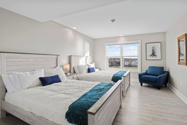 2 bedrooms, WiFi, bed sheets, wheelchair access