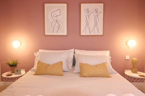 1 habitación, tabla de planchar con plancha, wifi y ropa de cama 