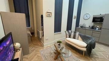 Apartment | Living area | TV