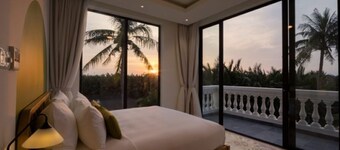 Bên cạnh dòng sông, cách phố 2.5km có xe đạp miễn phí