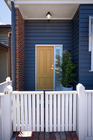 Exterior detail - Stylish French-themed cottage, perfect for a relaxing getaway, Centrally Located (Golden Point)