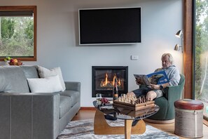 Smart TV, books