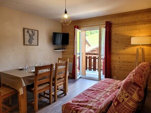 Interior - Charming renovated T2 in Les Gets center with WIFI and parking (Les Gets)