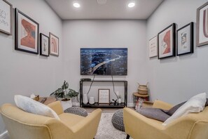 Smart TV, offices
