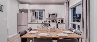 Chandler - Central 5 Bdrm Home, Workspaces & Wifi