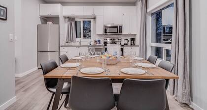 Chandler - Central 5 Bdrm Home, Workspaces & Wifi