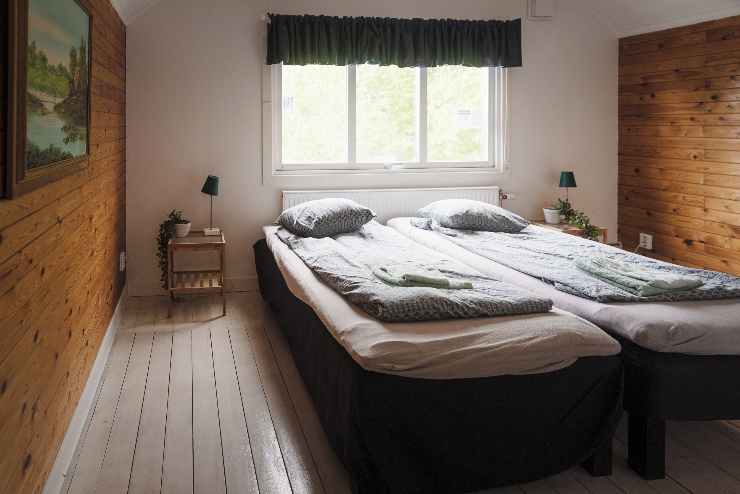 1 habitación, escritorio y cortinas blackout 