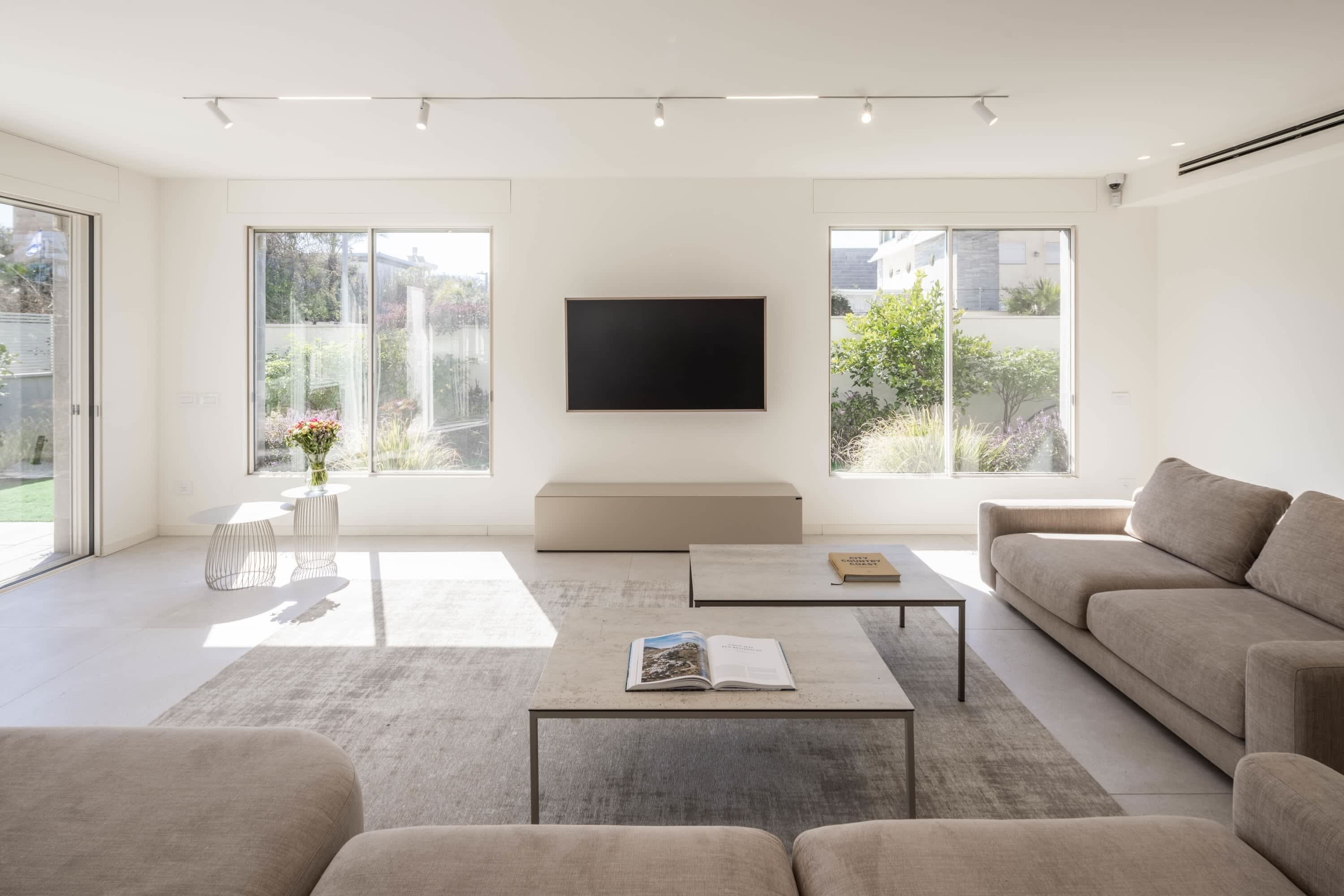 TV, offices