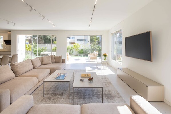 Télévision, espaces bureaux