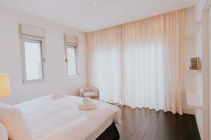 4 chambres, fer et planche à repasser, Wi-Fi