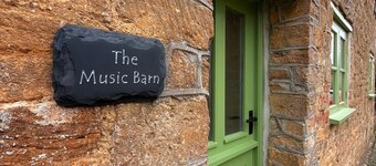 2 Bedroom Barn Conversion in Bower Hinton, Somerset.